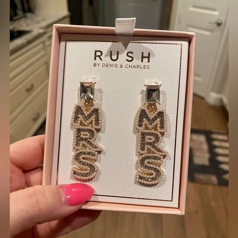 MRS Earrings - Picture 1 of 3